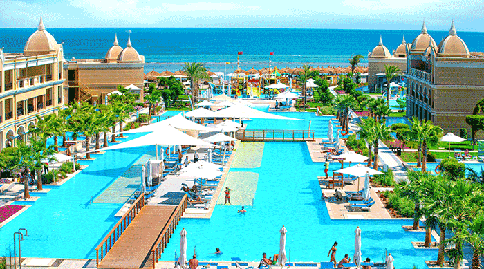 A new Type of Water Park Experience - the Rise of the Surf Water Park